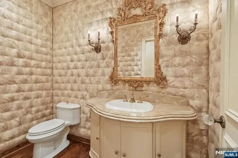 2 Ascot Way Fort Lee NJ 07024