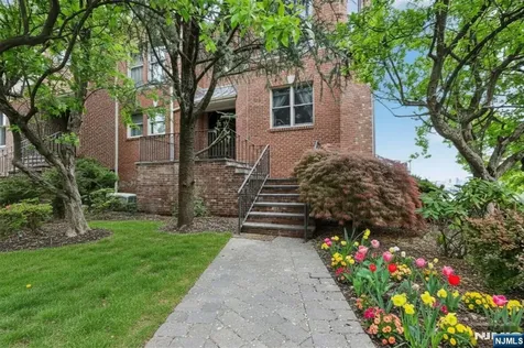 2 Ascot Way Fort Lee NJ 07024