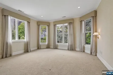 2 Ascot Way Fort Lee NJ 07024