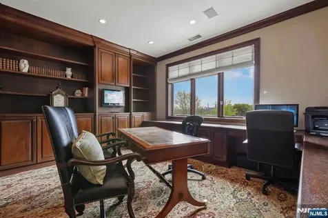 2 Ascot Way Fort Lee NJ 07024