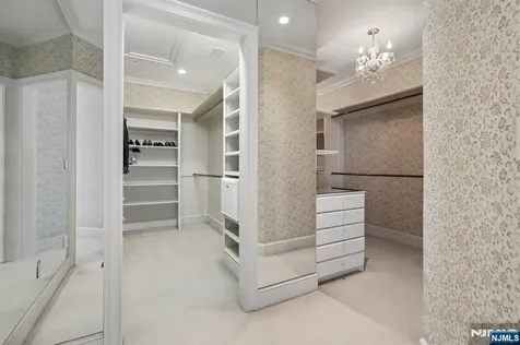2 Ascot Way Fort Lee NJ 07024