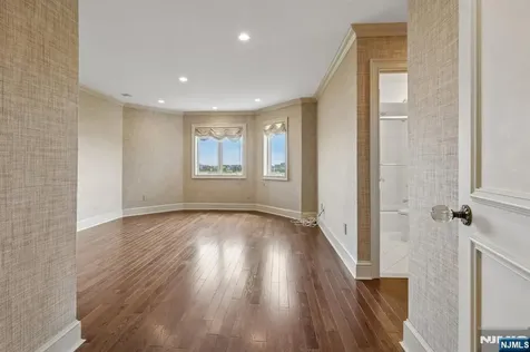 2 Ascot Way Fort Lee NJ 07024