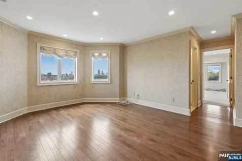 2 Ascot Way Fort Lee NJ 07024