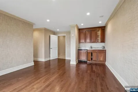 2 Ascot Way Fort Lee NJ 07024