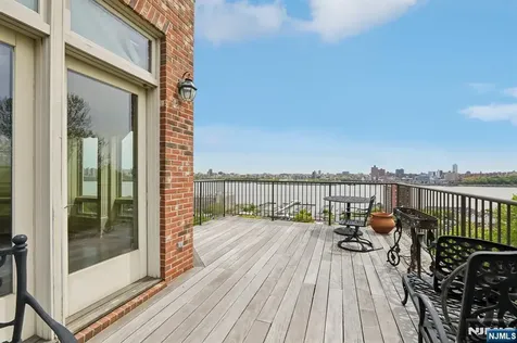 2 Ascot Way Fort Lee NJ 07024