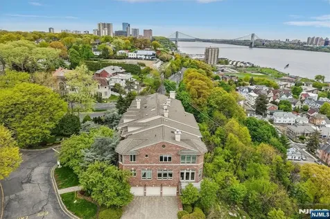 2 Ascot Way Fort Lee NJ 07024
