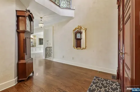 2 Ascot Way Fort Lee NJ 07024