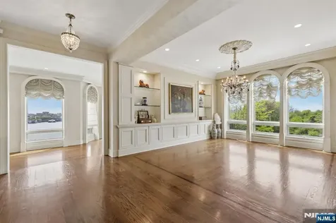 2 Ascot Way Fort Lee NJ 07024