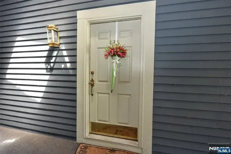335 Cambridge Drive Ramsey NJ 07446