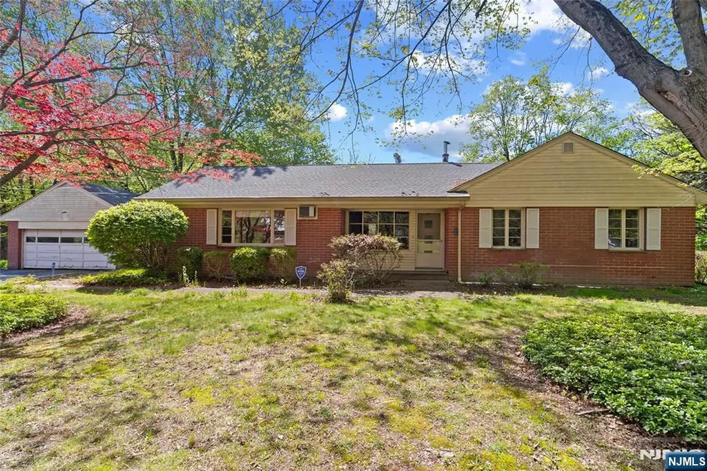 52 Waughaw Road Montville Township NJ 07082