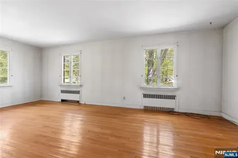 52 Waughaw Road Montville Township NJ 07082