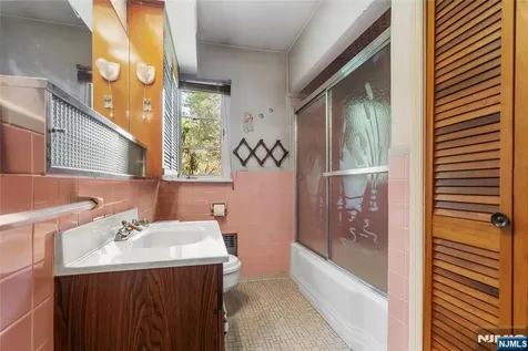 52 Waughaw Road Montville Township NJ 07082