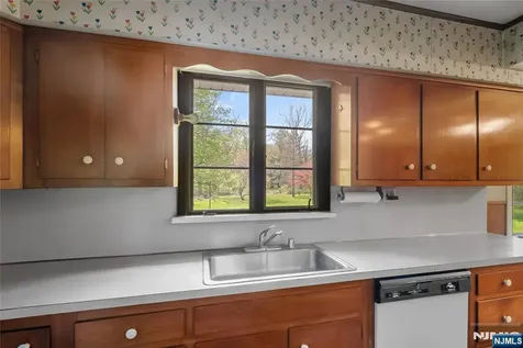 52 Waughaw Road Montville Township NJ 07082