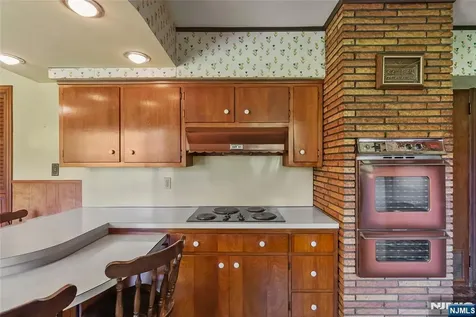 52 Waughaw Road Montville Township NJ 07082