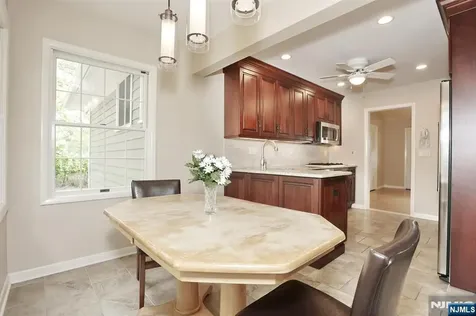 800 Glenside Court Oradell NJ 07649