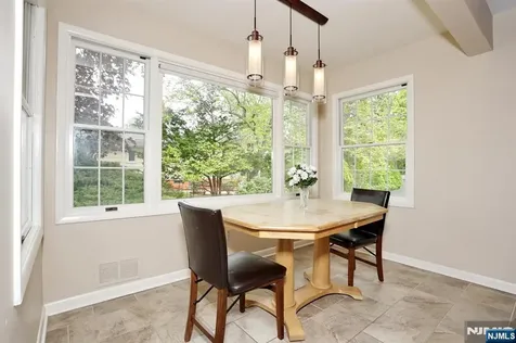 800 Glenside Court Oradell NJ 07649