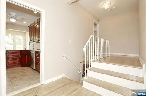 800 Glenside Court Oradell NJ 07649