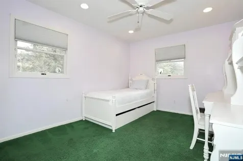 800 Glenside Court Oradell NJ 07649