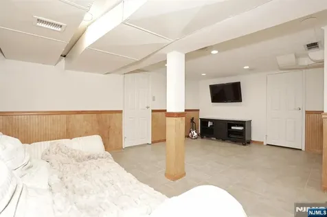 800 Glenside Court Oradell NJ 07649