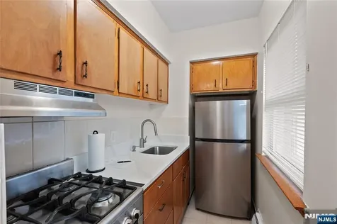 239 Crescent Lane Cliffside Park NJ 07010