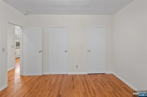 239 Crescent Lane Cliffside Park NJ 07010
