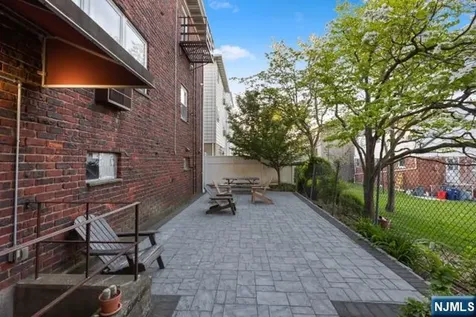 239 Crescent Lane Cliffside Park NJ 07010