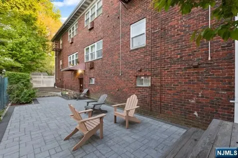 239 Crescent Lane Cliffside Park NJ 07010