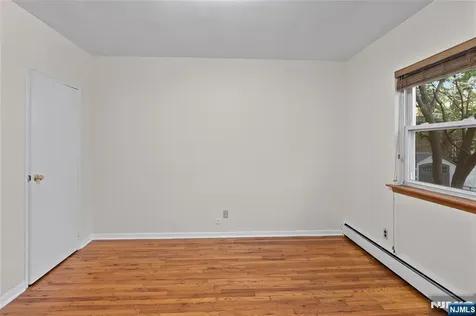 239 Crescent Lane Cliffside Park NJ 07010