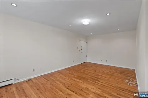 239 Crescent Lane Cliffside Park NJ 07010