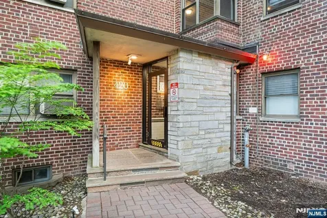 420 Park Fort Lee NJ 07024