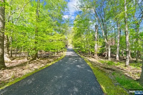 26 Woodshire Terrace Montville Township NJ 07082