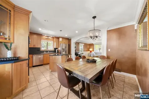 38 Carlson Court Closter NJ 07624