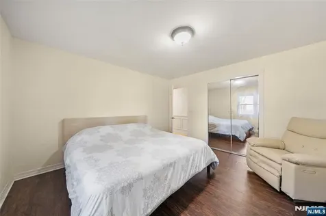 38 Carlson Court Closter NJ 07624