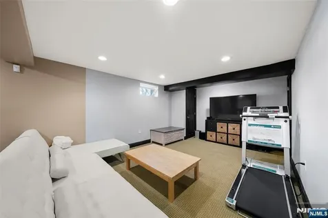38 Carlson Court Closter NJ 07624