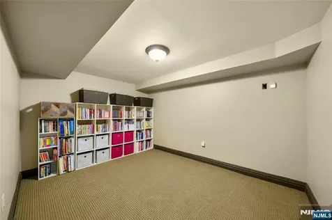 38 Carlson Court Closter NJ 07624