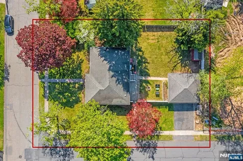 38 Carlson Court Closter NJ 07624