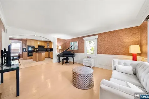 38 Carlson Court Closter NJ 07624