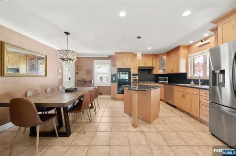 38 Carlson Court Closter NJ 07624