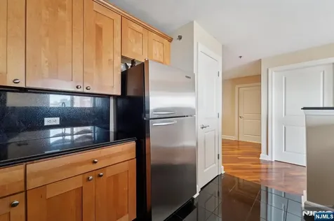 6210 City Place Edgewater NJ 07020