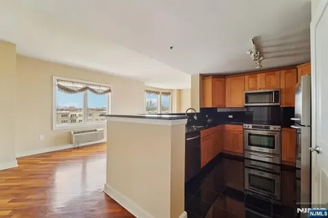 6210 City Place Edgewater NJ 07020