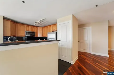 6210 City Place Edgewater NJ 07020