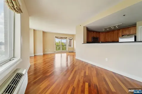 6210 City Place Edgewater NJ 07020