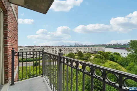 6210 City Place Edgewater NJ 07020
