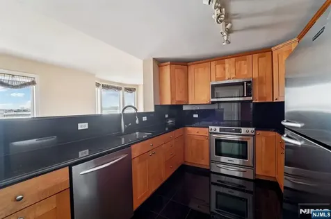 6210 City Place Edgewater NJ 07020