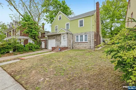 335 19th Avenue Paterson NJ 07504