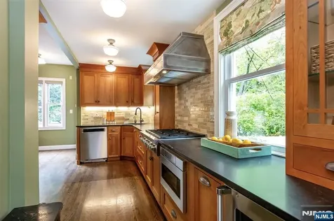 63 Highland Avenue Glen Ridge NJ 07028