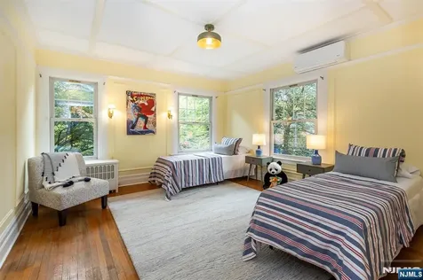 63 Highland Avenue Glen Ridge NJ 07028