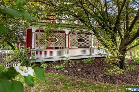 63 Highland Avenue Glen Ridge NJ 07028