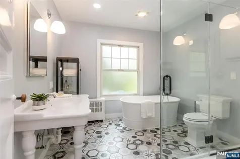 63 Highland Avenue Glen Ridge NJ 07028