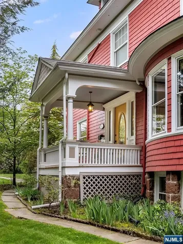 63 Highland Avenue Glen Ridge NJ 07028